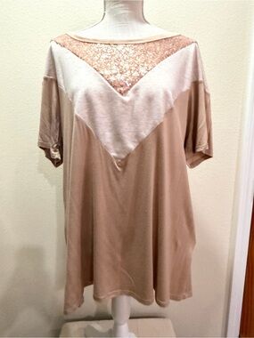 NWT BIBI Women's Sequin Accent Beige Tunic Top